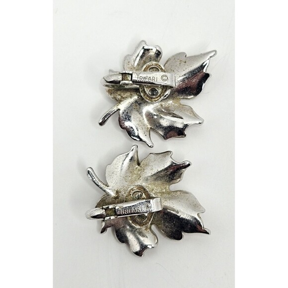 CROWN TRIFARI Shiny Silver Tone Matte Maple Leaf  Clip Earrings Vintage 1.25" - Picture 4 of 4
